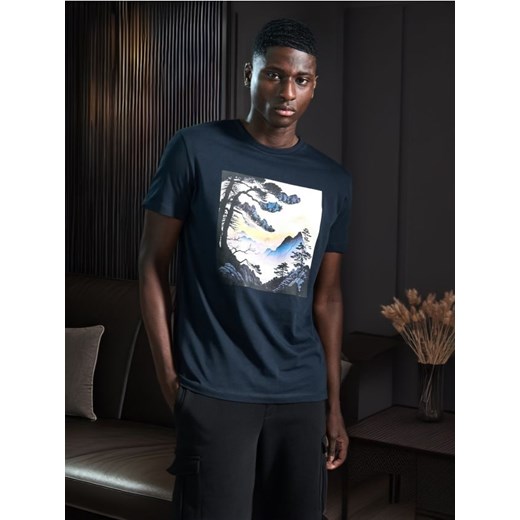 Sinsay - Koszulka z nadrukiem - granatowy ze sklepu Sinsay w kategorii T-shirty męskie - zdjęcie 173370448