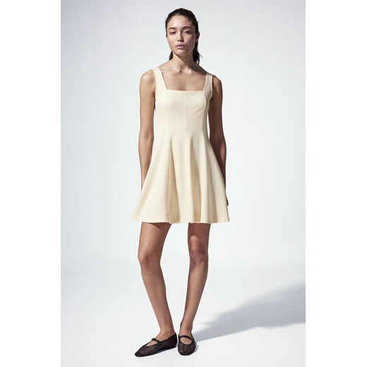 H & M - Dżersejowa sukienka z dekoltem karo - Beżowy ze sklepu H&M w kategorii Sukienki - zdjęcie 173396396