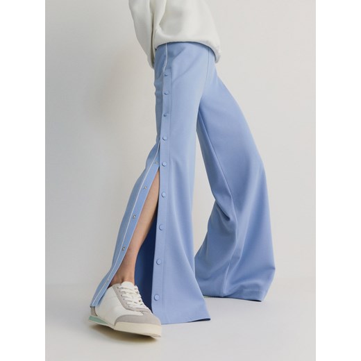 Reserved - Szerokie spodnie z rozcięciami - jasnoniebieski ze sklepu Reserved w kategorii Spodnie damskie - zdjęcie 173401236
