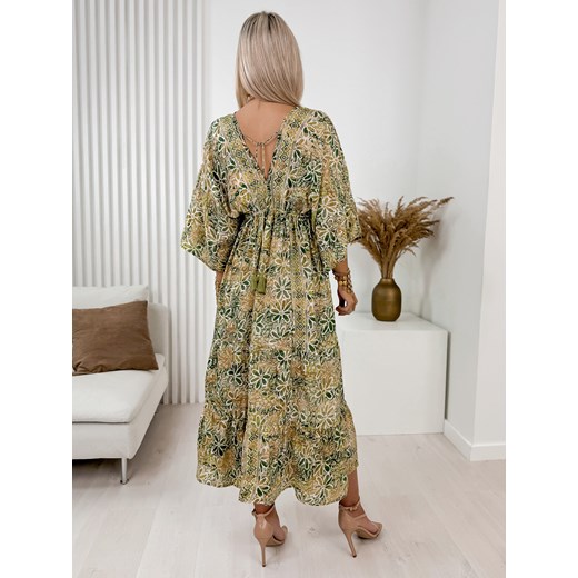 Sukienka z długimi rękawami z dekoltem w serek 