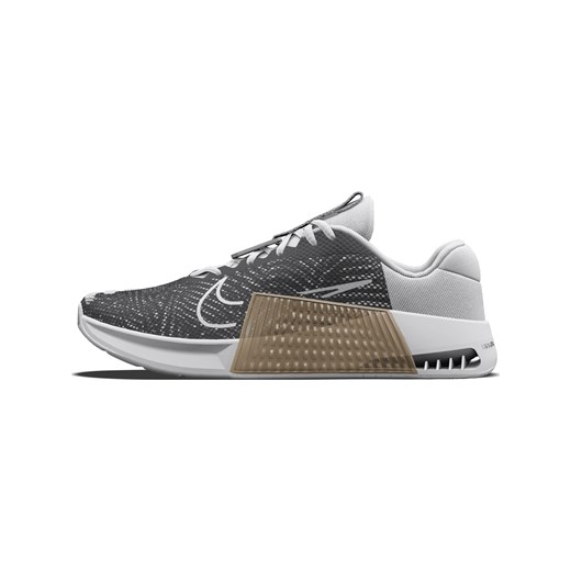 Męskie personalizowane buty treningowe Nike Metcon 9 By You - Brązowy ze sklepu Nike poland w kategorii Buty sportowe męskie - zdjęcie 173428976