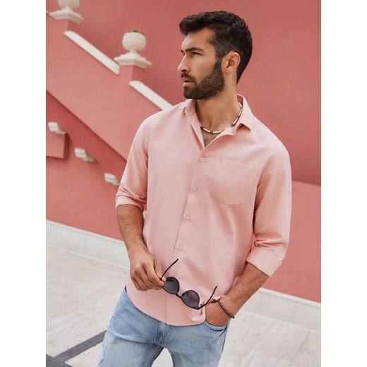 Męska koszula z kieszenią REGULAR FIT - różowa V5 OM-SHCS-0148 ze sklepu ombre w kategorii Koszule męskie - zdjęcie 173474508