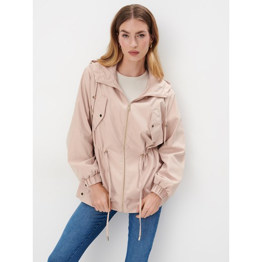 Mohito - Krótka beżowa parka - beżowy ze sklepu Mohito w kategorii Parki damskie - zdjęcie 173500198