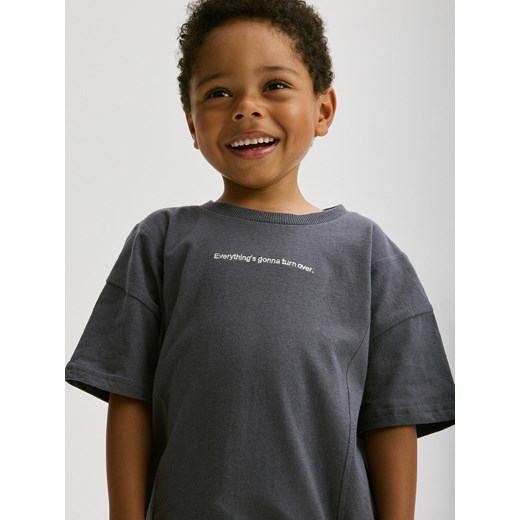 Reserved - T-shirt oversize - ciemnoszary ze sklepu Reserved w kategorii T-shirty chłopięce - zdjęcie 173500328