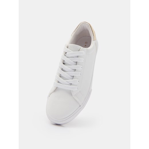 Mohito - Sneakersy - biały ze sklepu Mohito w kategorii Trampki damskie - zdjęcie 173518359