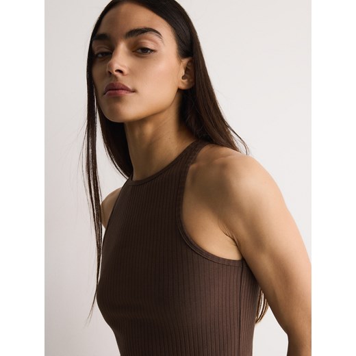 Reserved sukienka na wiosnę casualowa maxi dopasowana 