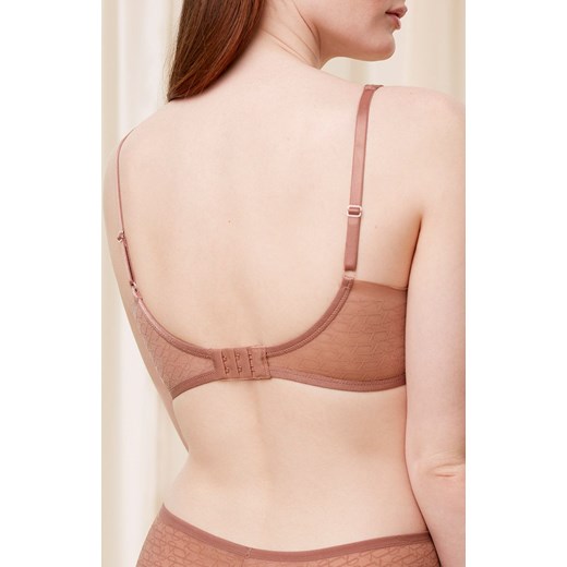 Triumph beżowy biustonosz usztywniany Signature Sheer P EX 10215909, Kolor beżowy, Rozmiar 80C, Triumph ze sklepu Primodo w kategorii Biustonosze - zdjęcie 173533765