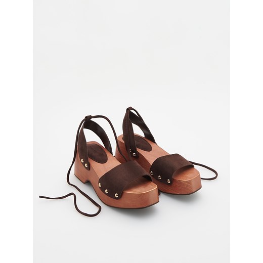 Sandały damskie Reserved eleganckie na lato 