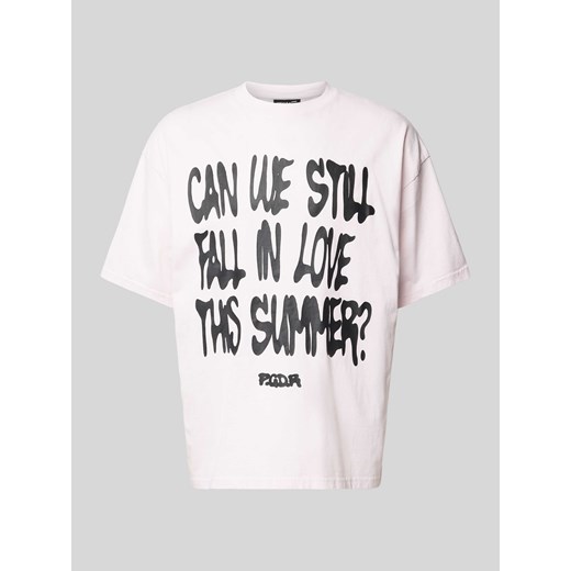 T-shirt z nadrukiem ze sloganem ze sklepu Peek&Cloppenburg  w kategorii T-shirty męskie - zdjęcie 173555728