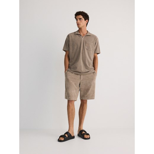 Reserved - Dresowe szorty jogger - beżowy ze sklepu Reserved w kategorii Spodenki męskie - zdjęcie 173563926