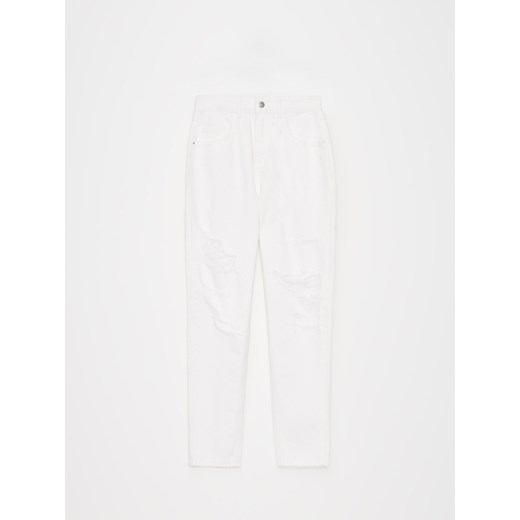 Mohito - Jeansy mom fit - biały ze sklepu Mohito w kategorii Jeansy damskie - zdjęcie 173569897