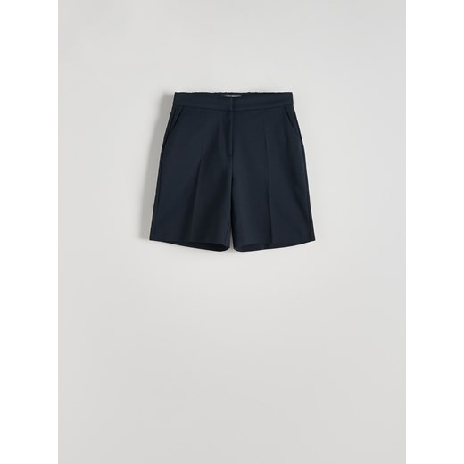 Reserved - Szorty z kantem - granatowy Reserved 36 Reserved