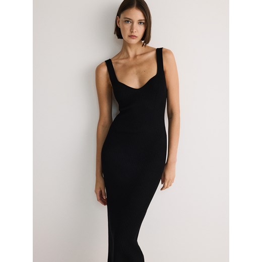 Reserved - Dzianinowa sukienka w prążek z wiskozy - czarny ze sklepu Reserved w kategorii Sukienki - zdjęcie 173581817
