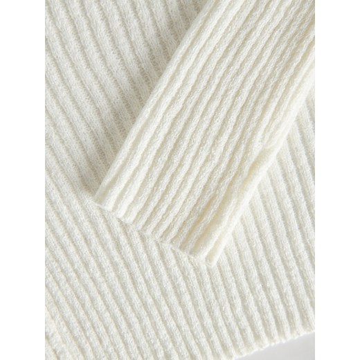 Reserved - Krótki kardigan - złamana biel ze sklepu Reserved w kategorii Swetry damskie - zdjęcie 173582027