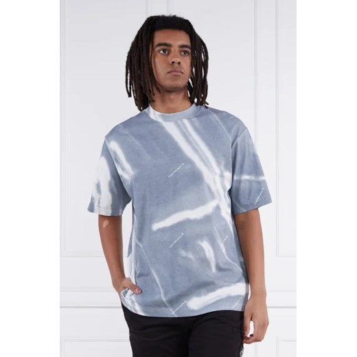 CALVIN KLEIN JEANS T-shirt MOTION BLUR AOP TEE | Relaxed fit L wyprzedaż Gomez Fashion Store
