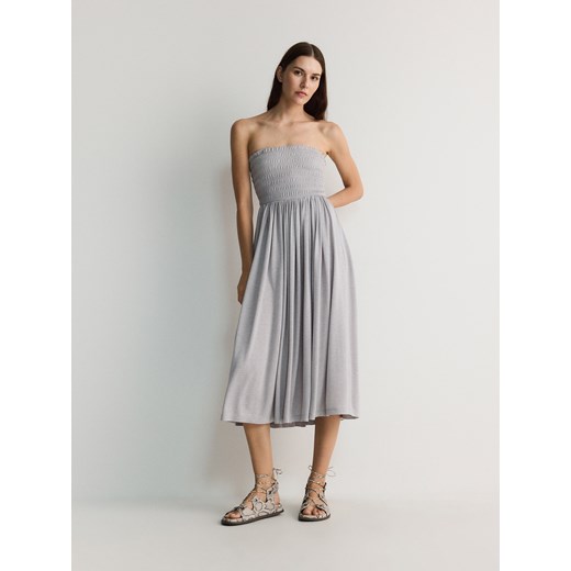 Reserved - Sukienka z wiskozą - jasnoszary ze sklepu Reserved w kategorii Sukienki - zdjęcie 173590268