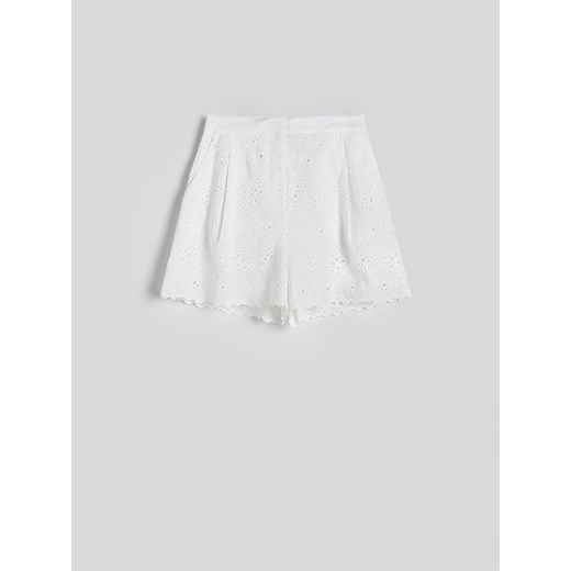 Szorty Reserved białe 