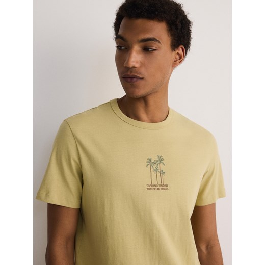Reserved - T-shirt regular z haftem - zielony ze sklepu Reserved w kategorii T-shirty męskie - zdjęcie 173606446
