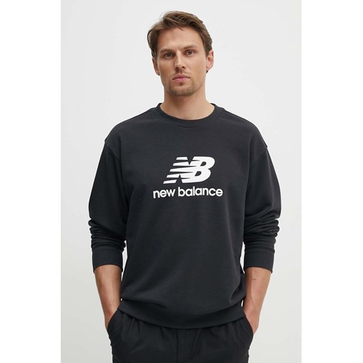 New Balance bluza Stacked Logo French męska kolor czarny z nadrukiem MT41500BK ze sklepu ANSWEAR.com w kategorii Bluzy męskie - zdjęcie 173628475