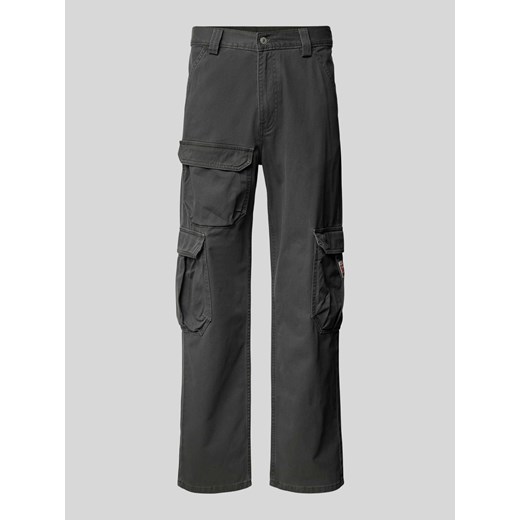 Spodnie cargo o kroju baggy fit z naszywką z logo model ‘STAY LOOSE’ ze sklepu Peek&Cloppenburg  w kategorii Spodnie męskie - zdjęcie 173638488