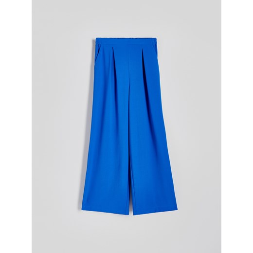 Reserved - Gładkie spodnie - niebieski ze sklepu Reserved w kategorii Spodnie damskie - zdjęcie 173667909