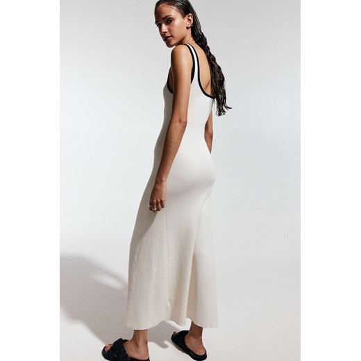 H & M - Sukienka w prążki z rozszerzanym dołem - Biały ze sklepu H&M w kategorii Sukienki - zdjęcie 173688156