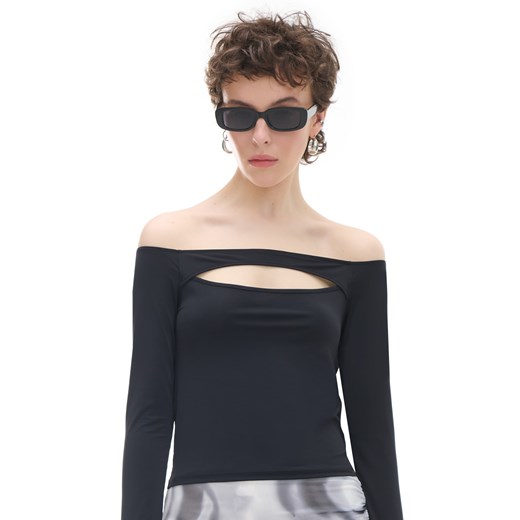 Cropp - Czarna bluzka z wycięciem - czarny ze sklepu Cropp w kategorii Bluzki damskie - zdjęcie 173749528