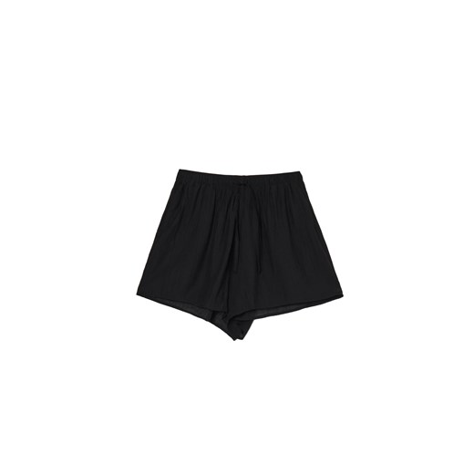 Cropp - Lekkie krótkie spodenki - czarny ze sklepu Cropp w kategorii Szorty - zdjęcie 173763516