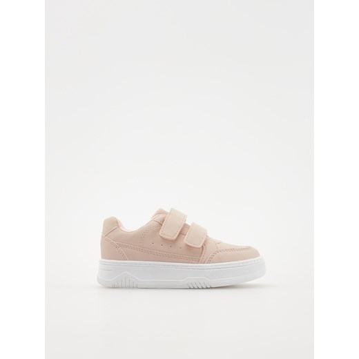 Reserved - Sneakersy na rzepy - brudny róż ze sklepu Reserved w kategorii Buty sportowe dziecięce - zdjęcie 173778385