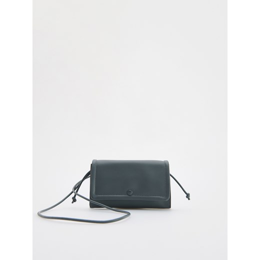 Reserved - Torebka crossbody - granatowy ze sklepu Reserved w kategorii Torebki damskie - zdjęcie 173821379