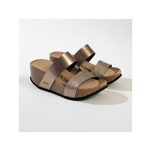 BACKSUN Klapki &quot;Libreville&quot; w kolorze złotym na koturnie 39 promocyjna cena Limango Polska