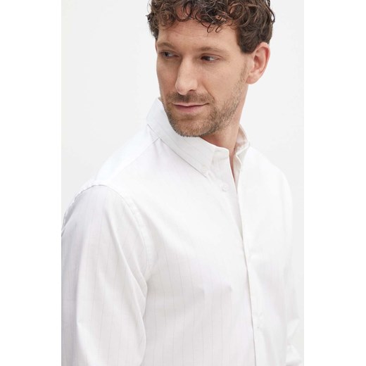 Calvin Klein koszula męska kolor beżowy regular z kołnierzykiem button-down K10K113211 ze sklepu ANSWEAR.com w kategorii Koszule męskie - zdjęcie 173851696