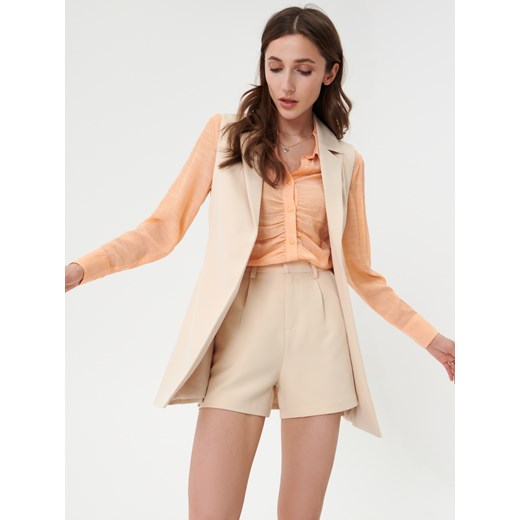 Sinsay - Szorty mid waist - kremowy Sinsay XL promocyjna cena Sinsay