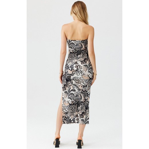 Sukienka Roco Fashion z tkaniny dopasowana
