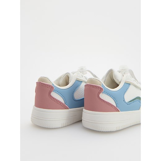 Reserved - Trampki ze stoperem - biały Reserved 26 Reserved