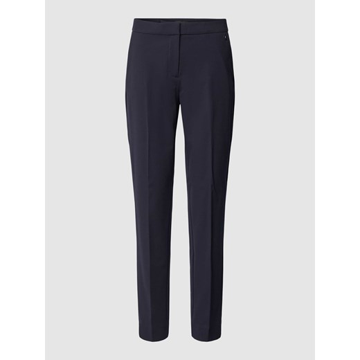 Spodnie materiałowe o kroju slim fit z mieszanki wiskozy z aplikacją z logo ze sklepu Peek&Cloppenburg  w kategorii Spodnie damskie - zdjęcie 173954566
