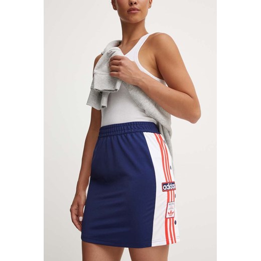 adidas Originals spódnica kolor granatowy mini prosta IU2469 ze sklepu ANSWEAR.com w kategorii Spódnice - zdjęcie 173962249