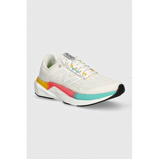New Balance buty do biegania Fuelcell Propel v5 kolor biały WFCPRLC5 ze sklepu ANSWEAR.com w kategorii Buty sportowe damskie - zdjęcie 173975347