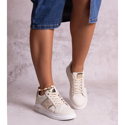 Beżowe sneakersy zdobione cyrkoniami Xarles ze sklepu gemre w kategorii Buty sportowe damskie - zdjęcie 173976025