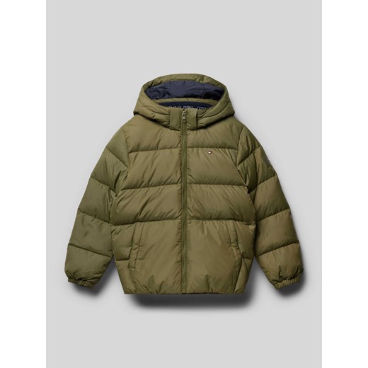 Kurtka pikowana z wyhaftowanym logo model ‘ESSENTIAL’ ze sklepu Peek&Cloppenburg  w kategorii Kurtki chłopięce - zdjęcie 173976428