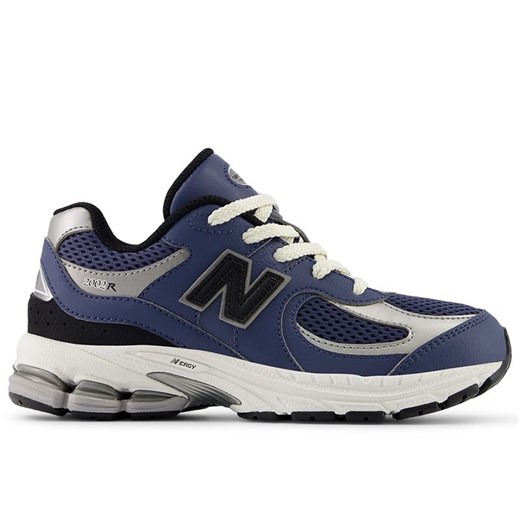 Buty dziecięce New Balance PC2002PQ - granatowe ze sklepu streetstyle24.pl w kategorii Buty sportowe dziecięce - zdjęcie 173986227