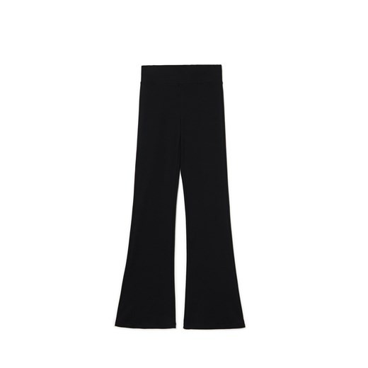 Cropp - Czarne spodnie dresowe typu flare - czarny Cropp XL Cropp