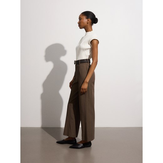 Reserved - Spodnie z paskiem - ciemnobrązowy Reserved XS Reserved