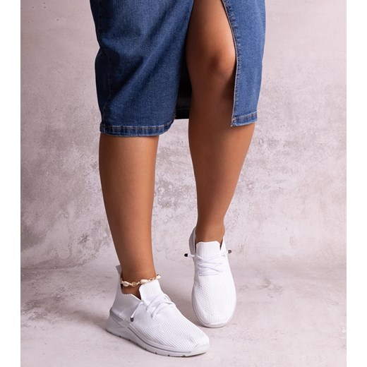 Białe wsuwane sneakersy Gaberla ze sklepu gemre w kategorii Buty sportowe damskie - zdjęcie 174015948