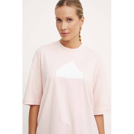 adidas t-shirt bawełniany Future Icons damski kolor różowy IX6830 ze sklepu ANSWEAR.com w kategorii Bluzki damskie - zdjęcie 174035618