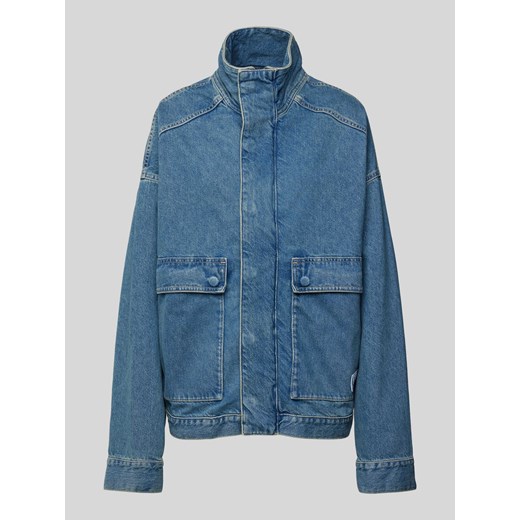 Kurtka jeansowa z naszywką z logo model ‘EASY’ ze sklepu Peek&Cloppenburg  w kategorii Kurtki damskie - zdjęcie 174037555