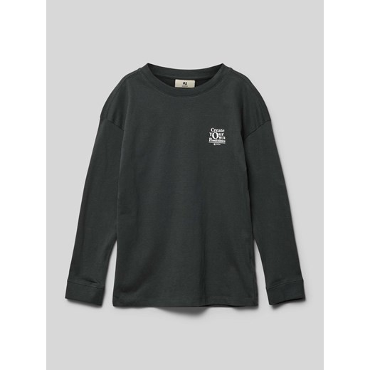 Bluzka z długim rękawem z nadrukowanym napisem ze sklepu Peek&Cloppenburg  w kategorii T-shirty chłopięce - zdjęcie 174053089