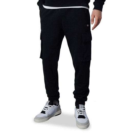 Spodnie Champion C Logo Cargo Joggers 219898-KK001 - czarne ze sklepu streetstyle24.pl w kategorii Spodnie męskie - zdjęcie 174053547