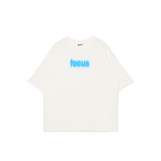Cropp - Koszulka z ozdobnym napisem - kremowy ze sklepu Cropp w kategorii T-shirty męskie - zdjęcie 174059539