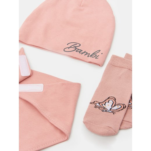 Sinsay - Komplet: czapka, śliniak i skarpetki Bambi - różowy Sinsay One Size wyprzedaż Sinsay